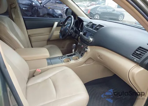 2011 Toyota Highlander Se V6 z USA, uszkodzony, nr VIN 5TDZK3EHXBS043035